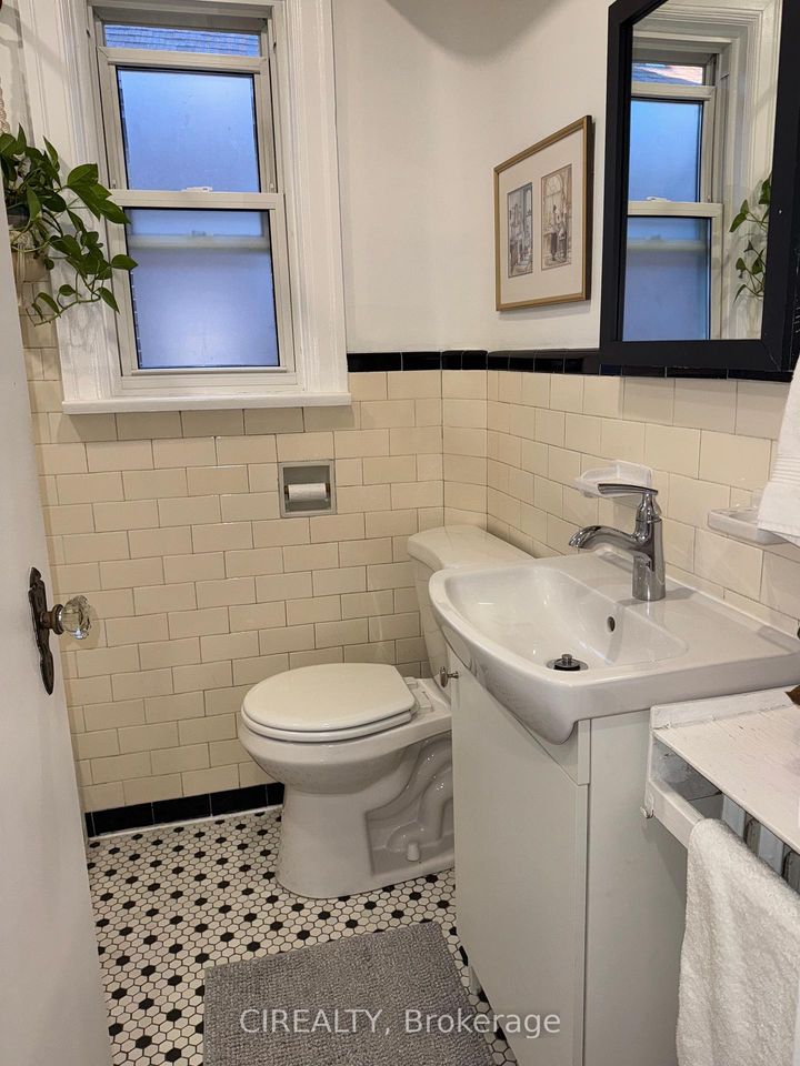 Photo 9 at 140 Ellins Avenue, Smythe, Toronto