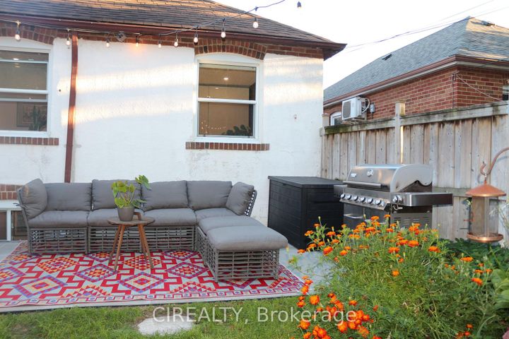 Photo 17 at 140 Ellins Avenue, Smythe, Toronto