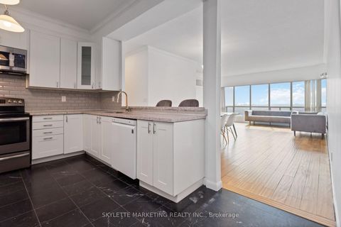 Photo 4 at PH205 - 18 Lee Centre Drive, Woburn, Toronto