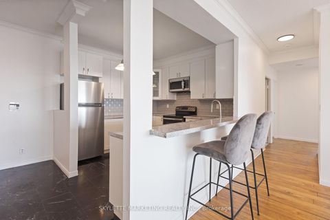 Photo 10 at PH205 - 18 Lee Centre Drive, Woburn, Toronto