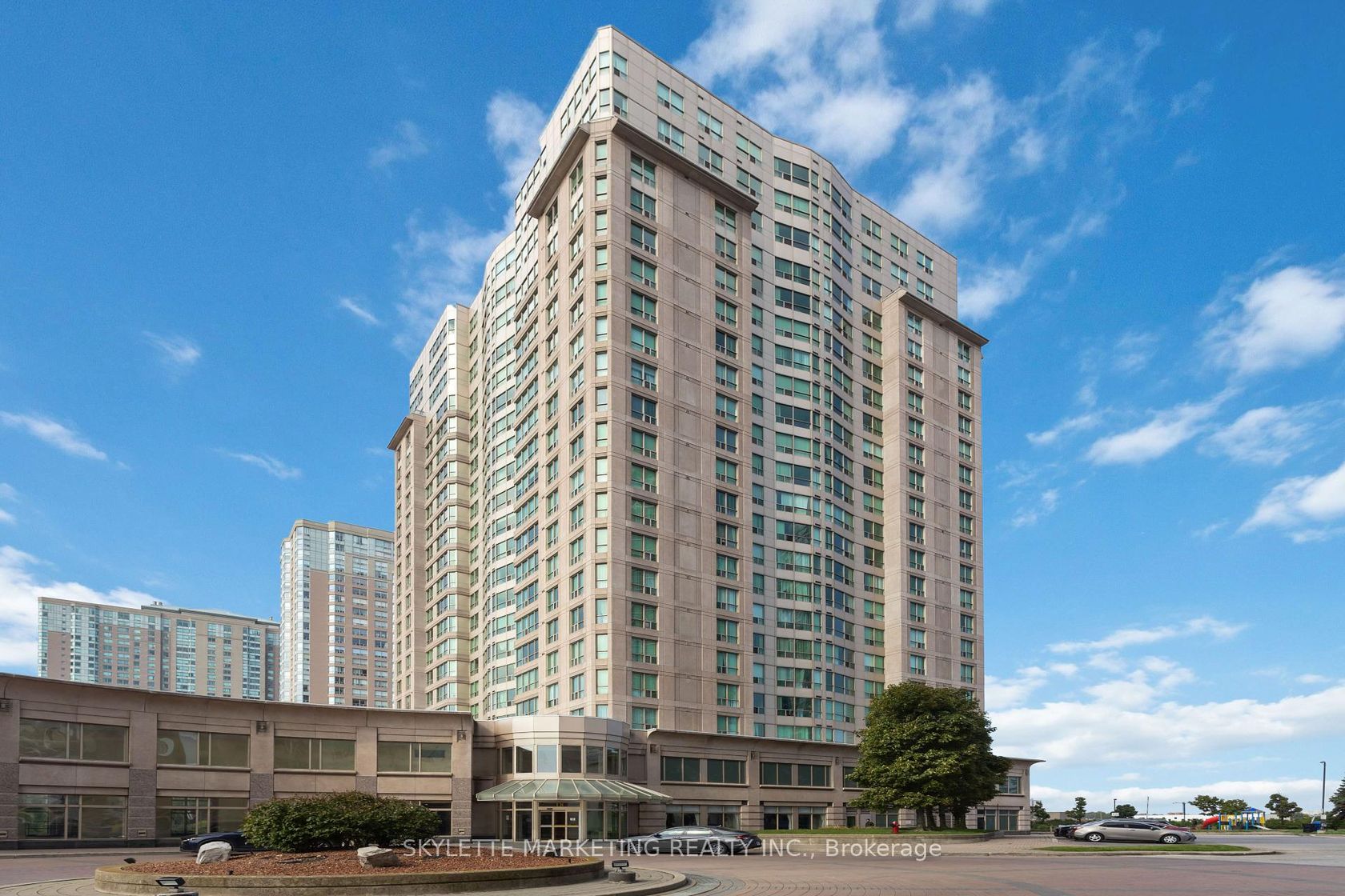 PH205 - 18 Lee Centre Drive, Woburn, Toronto 