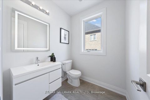 Photo 11 at 15 Aida Place N, Oak Ridges, Richmond Hill Photo 11 at 15 Aida Place N, Oak Ridges, Richmond Hill