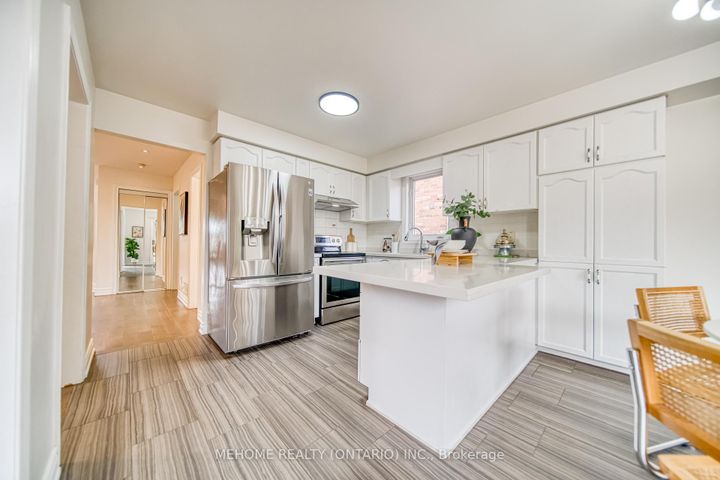 Photo 15 at 55 D'amato Crescent, Maple, Vaughan