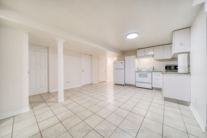 Photo 34 at 55 D'amato Crescent, Maple, Vaughan