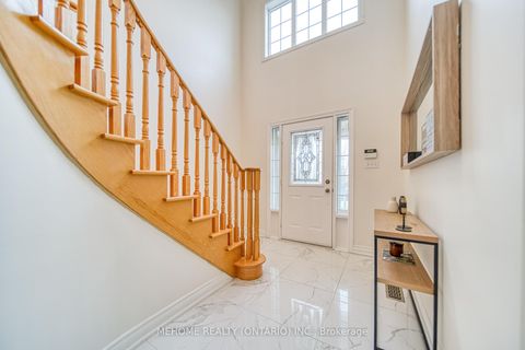 Photo 4 at 55 D'amato Crescent, Maple, Vaughan