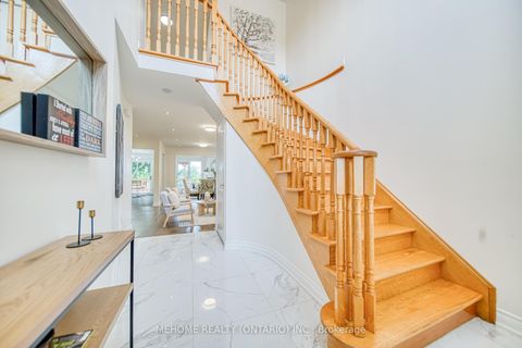 Photo 5 at 55 D'amato Crescent, Maple, Vaughan
