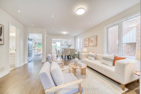 Photo 6 at 55 D'amato Crescent, Maple, Vaughan