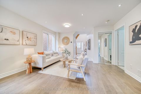 Photo 8 at 55 D'amato Crescent, Maple, Vaughan