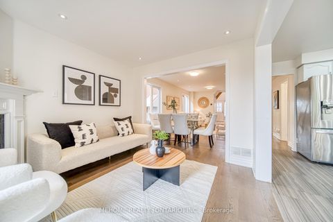 Photo 12 at 55 D'amato Crescent, Maple, Vaughan