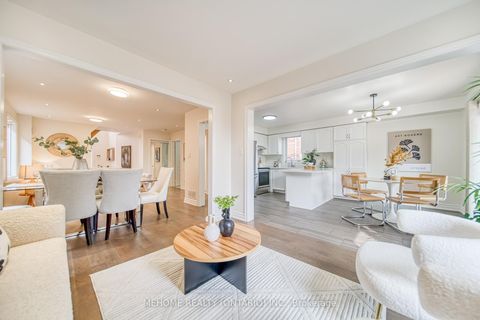 Photo 13 at 55 D'amato Crescent, Maple, Vaughan