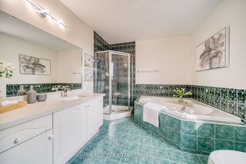 Photo 25 at 55 D'amato Crescent, Maple, Vaughan
