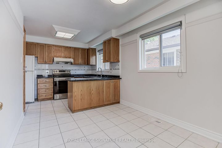 Photo 11 at 65 Bedle Avenue, Hillcrest Village, Toronto