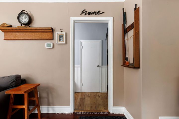 Photo 14 at 7 Maybourne Avenue, Birchmount, Toronto