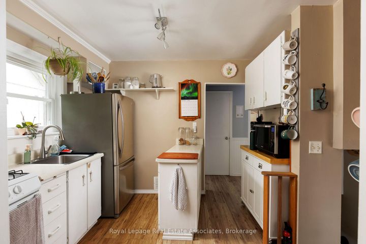 Photo 17 at 7 Maybourne Avenue, Birchmount, Toronto