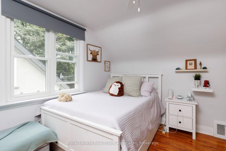 Photo 31 at 7 Maybourne Avenue, Birchmount, Toronto