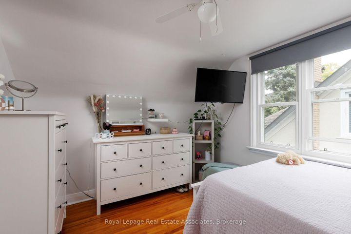 Photo 32 at 7 Maybourne Avenue, Birchmount, Toronto
