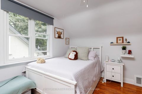 Photo 31 at 7 Maybourne Avenue, Birchmount, Toronto