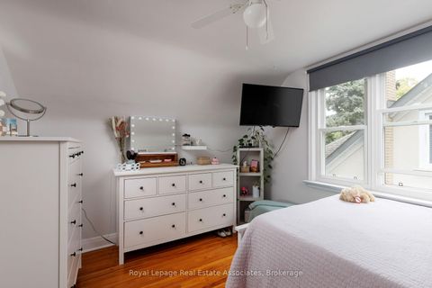 Photo 32 at 7 Maybourne Avenue, Birchmount, Toronto