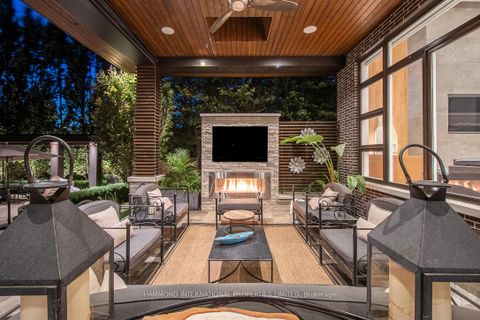 Photo 3 at 32 Totteridge Road, Rosethorn, Toronto