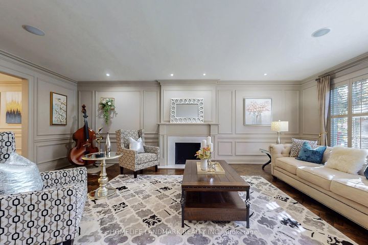 Photo 5 at 30 Bobwhite Crescent, Windfields, Toronto
