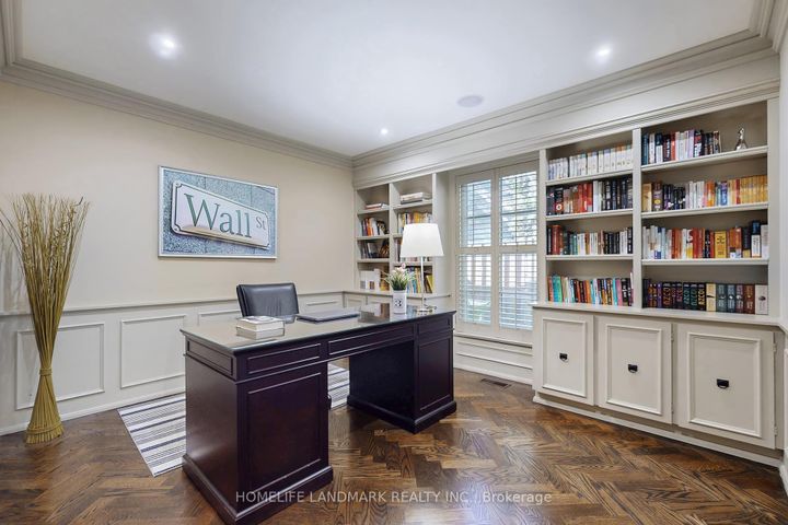 Photo 14 at 30 Bobwhite Crescent, Windfields, Toronto