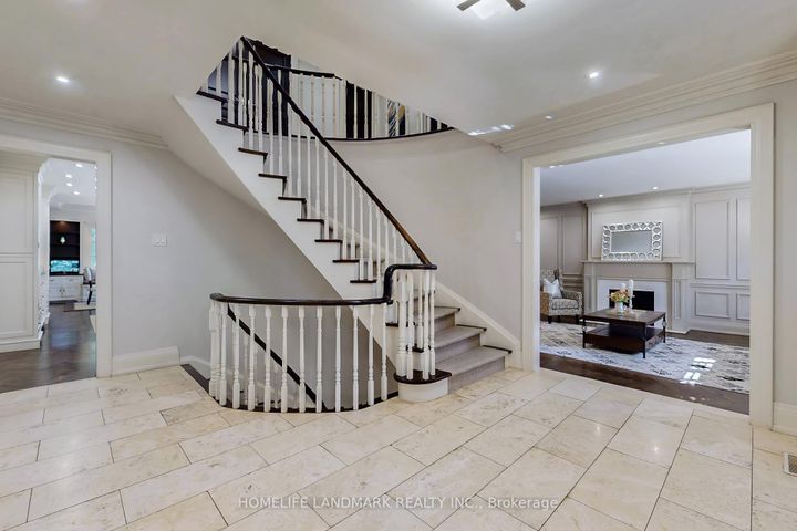 Photo 17 at 30 Bobwhite Crescent, Windfields, Toronto