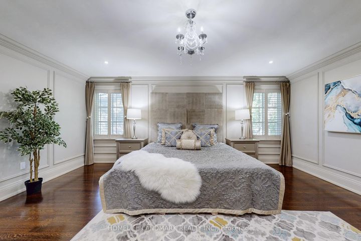 Photo 20 at 30 Bobwhite Crescent, Windfields, Toronto
