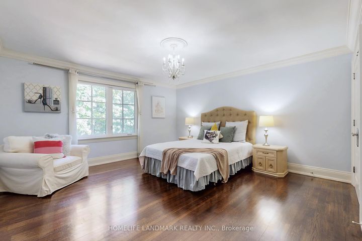 Photo 29 at 30 Bobwhite Crescent, Windfields, Toronto
