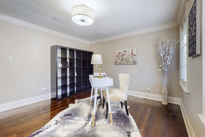 Photo 33 at 30 Bobwhite Crescent, Windfields, Toronto