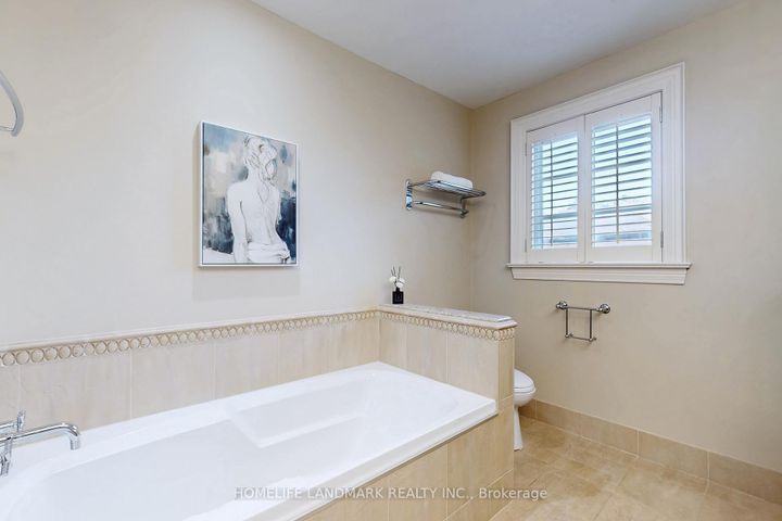 Photo 36 at 30 Bobwhite Crescent, Windfields, Toronto