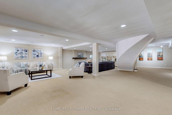 Photo 38 at 30 Bobwhite Crescent, Windfields, Toronto
