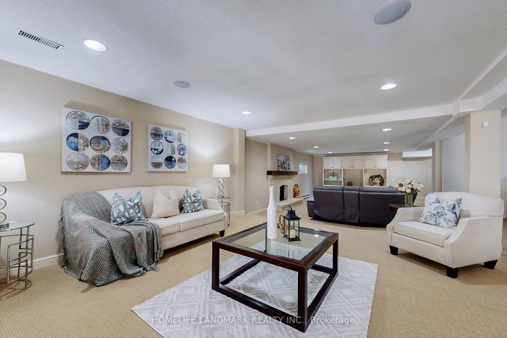 Photo 39 at 30 Bobwhite Crescent, Windfields, Toronto