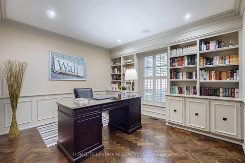 Photo 14 at 30 Bobwhite Crescent, Windfields, Toronto