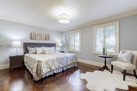 Photo 30 at 30 Bobwhite Crescent, Windfields, Toronto
