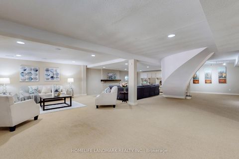 Photo 38 at 30 Bobwhite Crescent, Windfields, Toronto