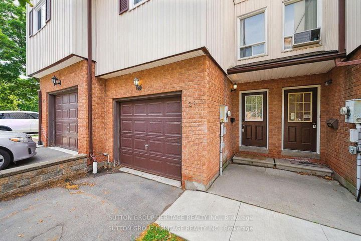 Photo 3 at 29 - 601 Galahad Drive, Eastdale, Oshawa