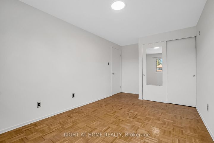 Photo 31 at 6842 Avila Road, Meadowvale, Mississauga