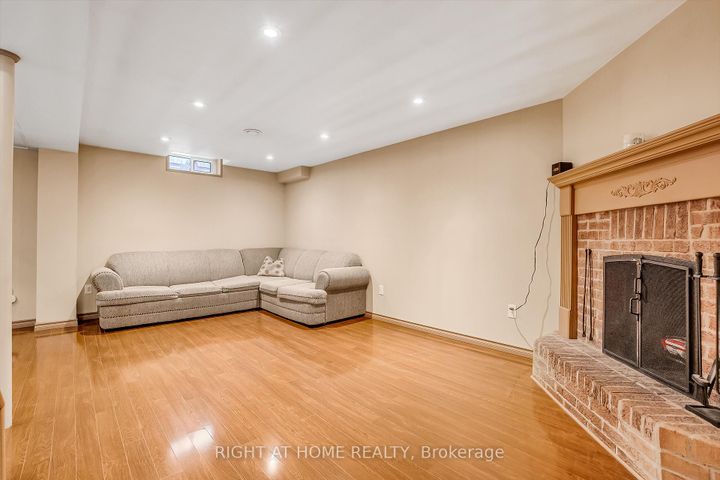 Photo 40 at 6842 Avila Road, Meadowvale, Mississauga