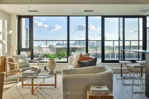 Photo 2 at 607 - 2720 Dundas Street W, Junction Area, Toronto