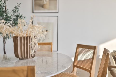 Photo 6 at 607 - 2720 Dundas Street W, Junction Area, Toronto