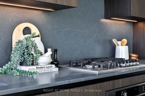 Photo 9 at 607 - 2720 Dundas Street W, Junction Area, Toronto