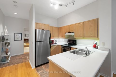 Photo 14 at 2215 - 7 King Street E, Yonge Corridor, Toronto