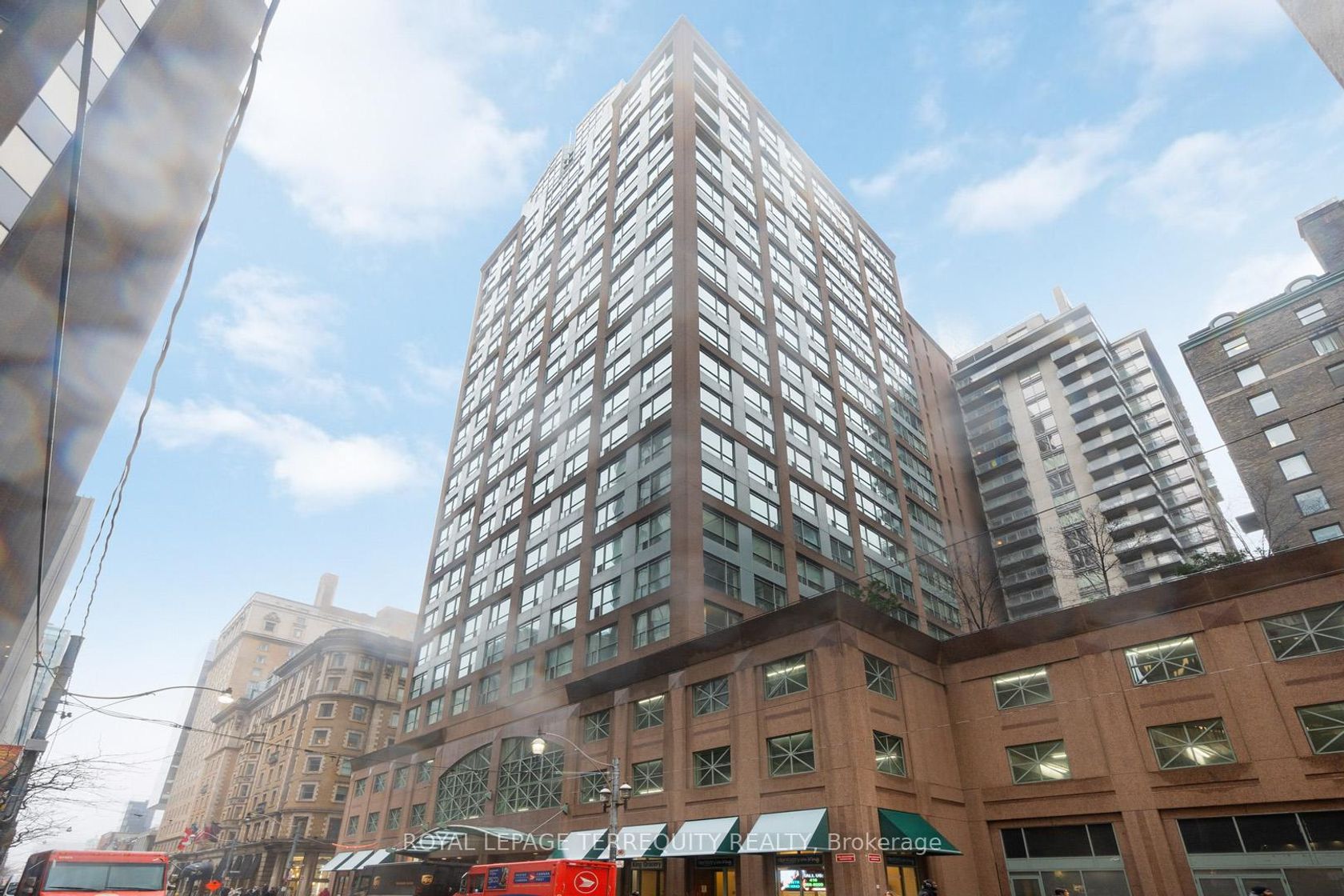 2215 - 7 King Street E, Yonge Corridor, Toronto 