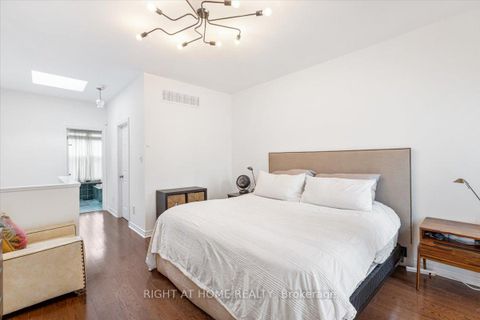 Photo 16 at 3 Joseph Salsberg Lane, Niagara, Toronto