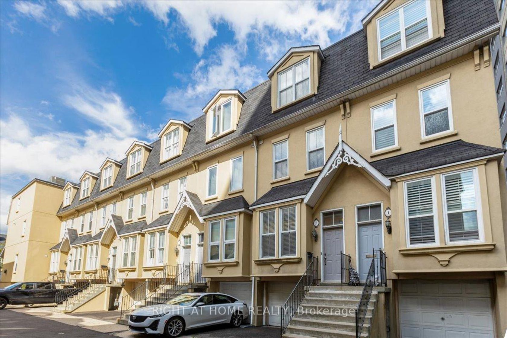 3 Joseph Salsberg Lane, Niagara, Toronto by Loree Meneguzzi Real Estate 3 Joseph Salsberg Lane, Niagara, Toronto