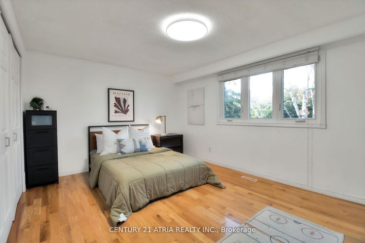 Photo 15 at 3222 Hornbeam Crescent, Erin Mills, Mississauga