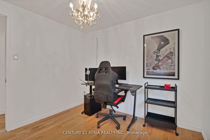 Photo 17 at 3222 Hornbeam Crescent, Erin Mills, Mississauga