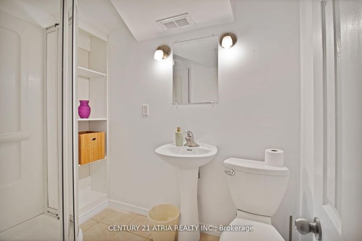 Photo 24 at 3222 Hornbeam Crescent, Erin Mills, Mississauga