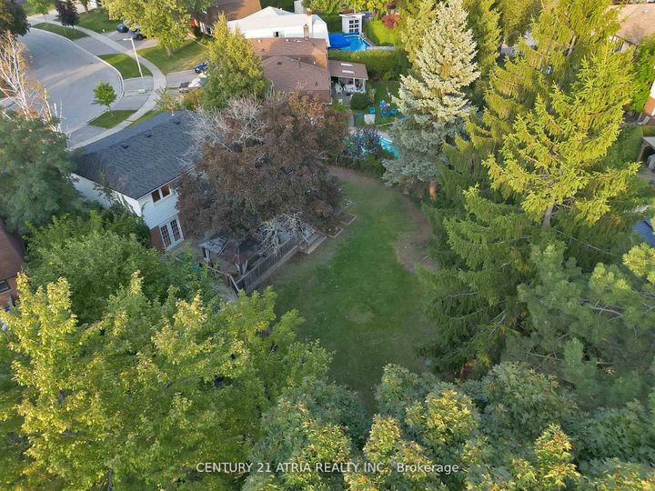 Photo 38 at 3222 Hornbeam Crescent, Erin Mills, Mississauga