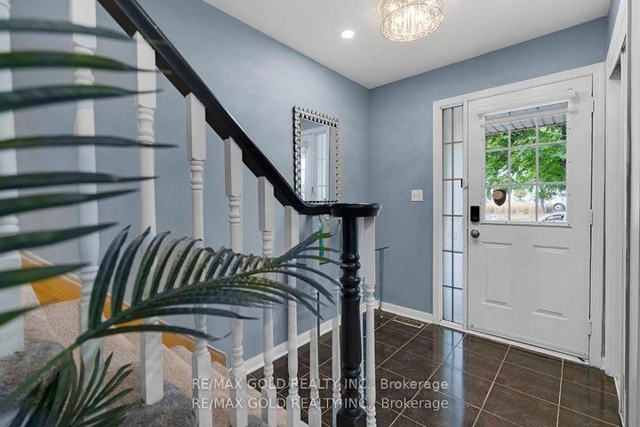Photo 3 at 30 Worthington Avenue, Fletcher's Meadow, Brampton